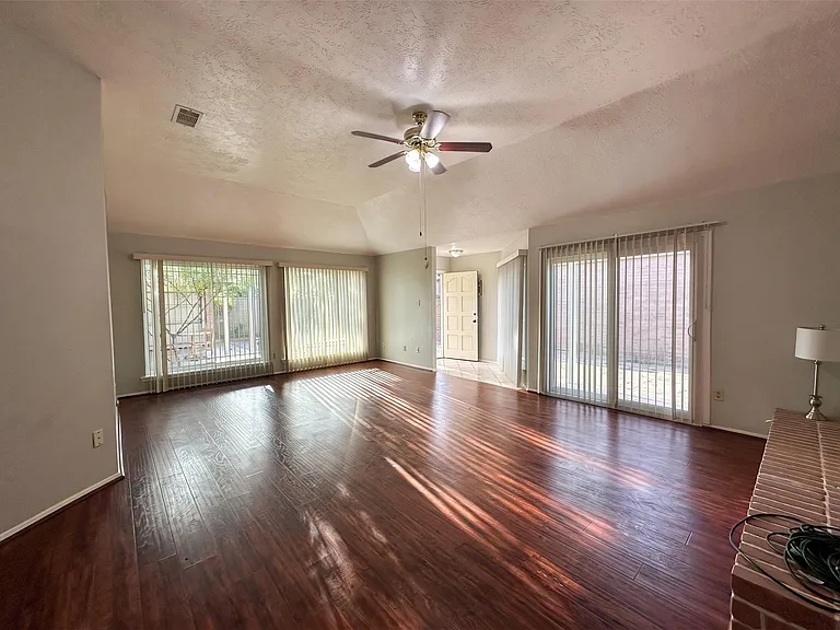 9419 Clipperwood Pl — Photo 6