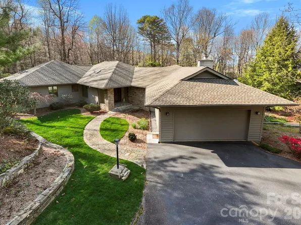 100 Elmridge Dr, Flat Rock, NC 28731