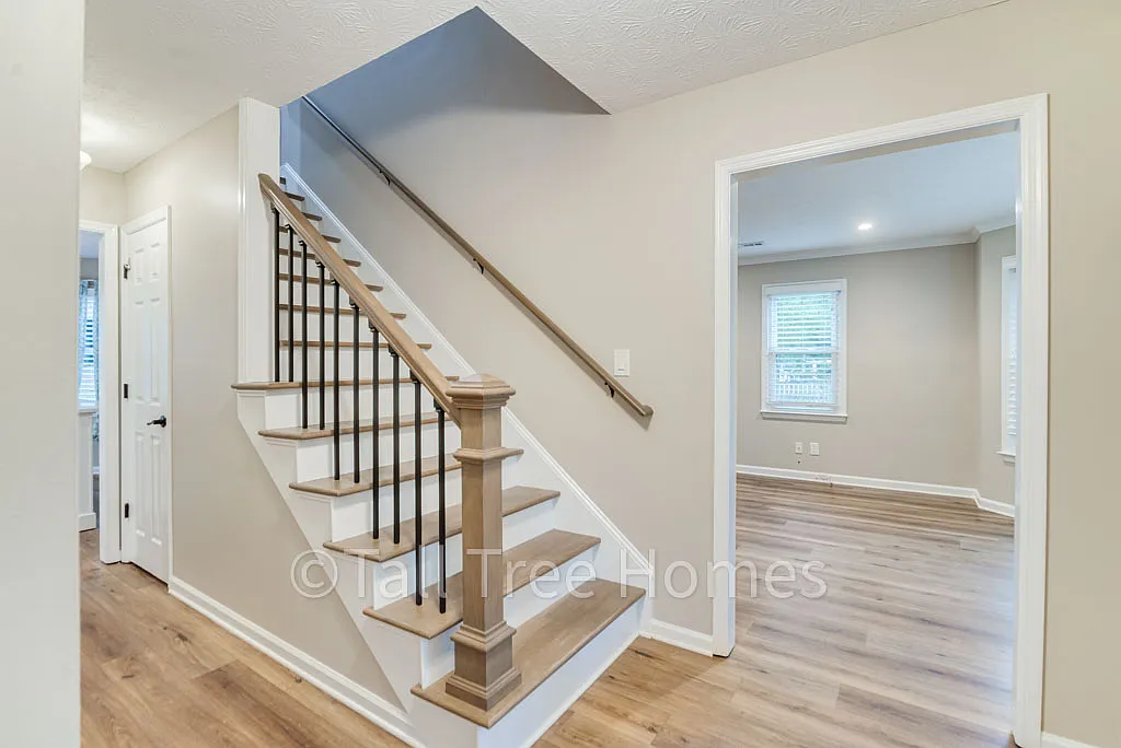 4 bed, 2367 sqft, $2,950 — Photo 3