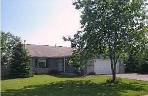 BEAUTIFUL 4 BEDROOM TRI-LEVEL READY TO MOVE IN MAKE YOUR OFFER TODAY..........