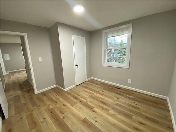 4th image of 951 Tilden St NW