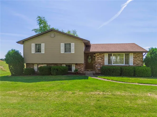 107 Loves Hill Ext, Waynesburg, PA 15370