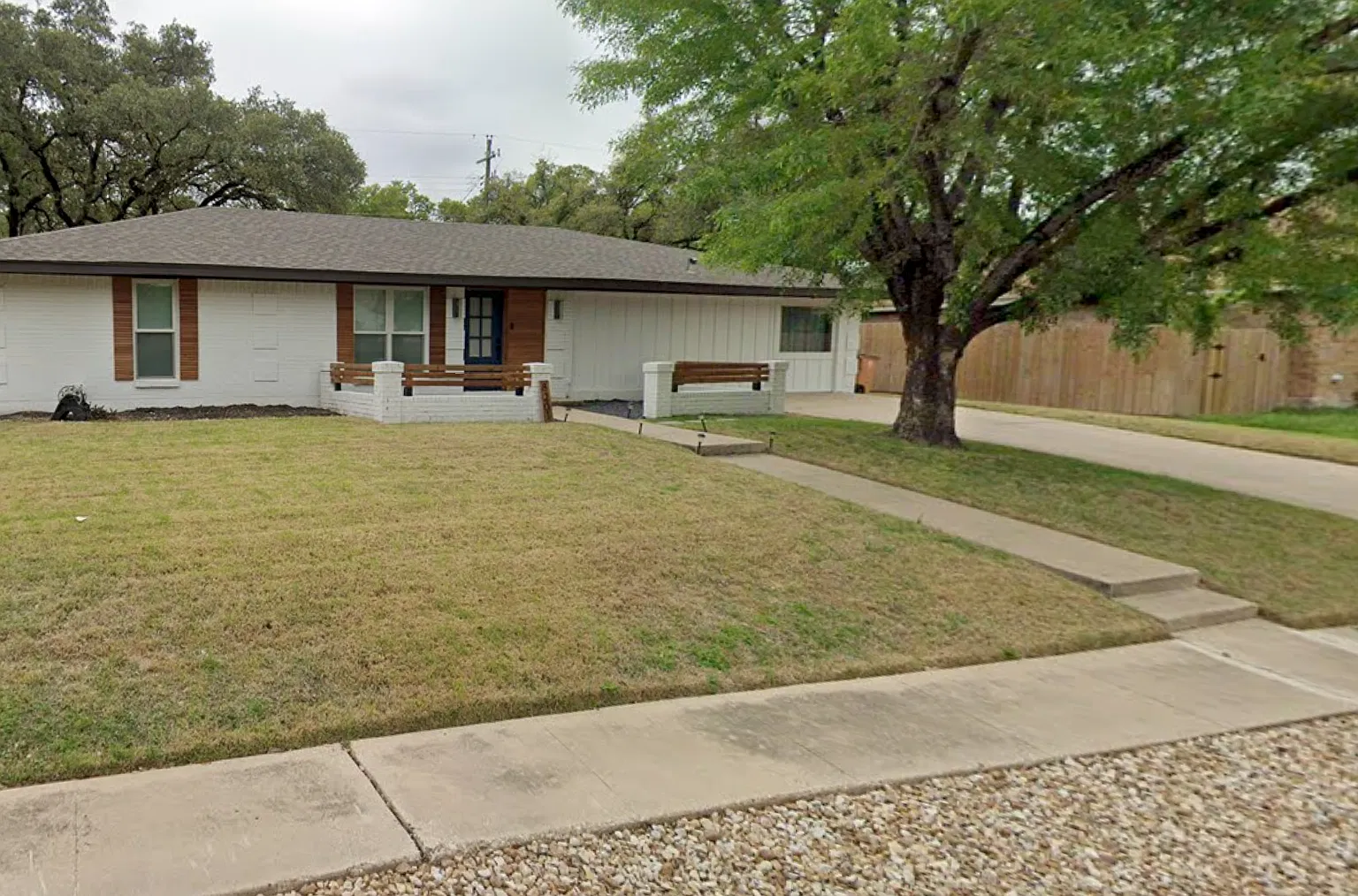4 bed, 2165 sqft, $3,200 — Photo 1