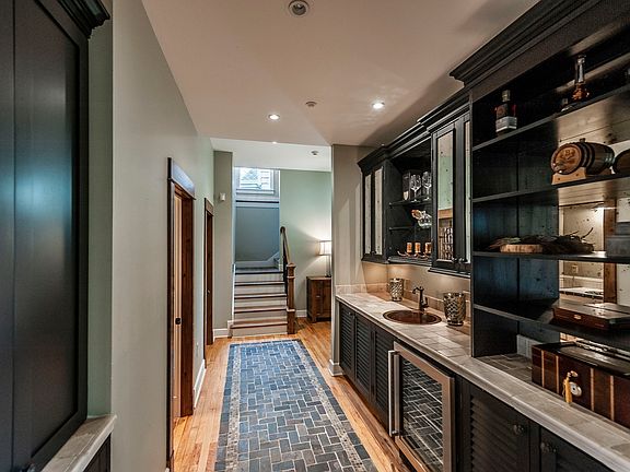 27th image of 1007A Highland Rd