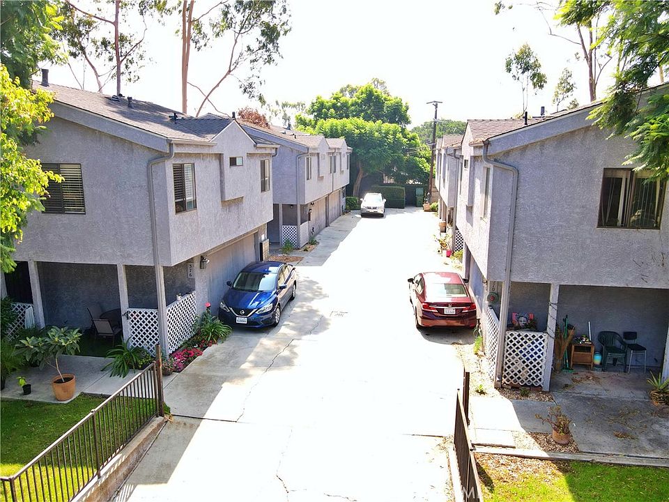 1st image of 370 E Hillsdale St