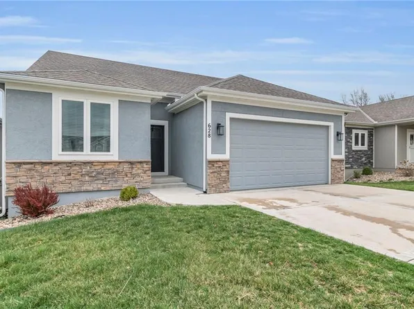 628 NW 110th St, Kansas City, MO 64155