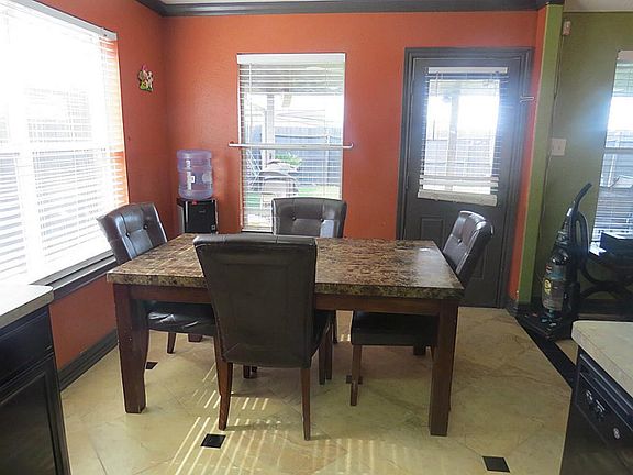 3rd image of 16834 Great Oaks Glen Dr