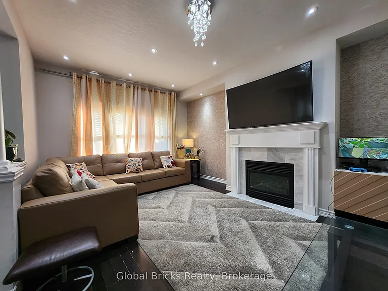 38 Monkton Cir — Photo 8