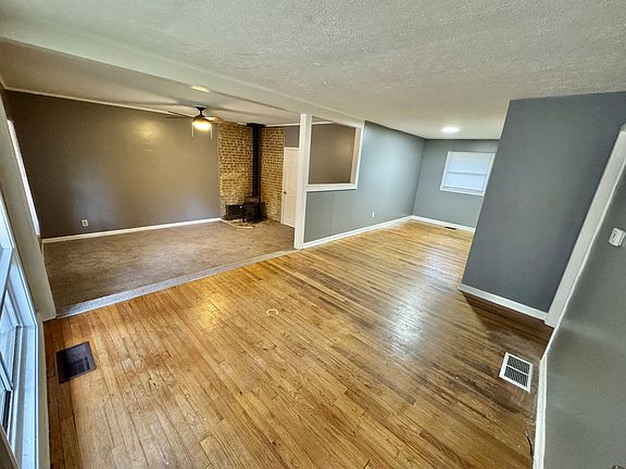 4th image of 405 Queen Ann St