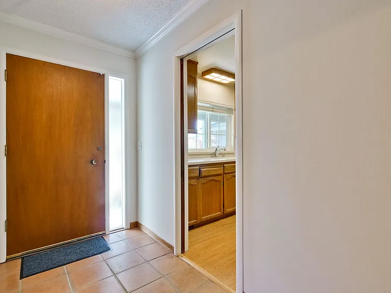 130 S Avalon Dr — Photo 9