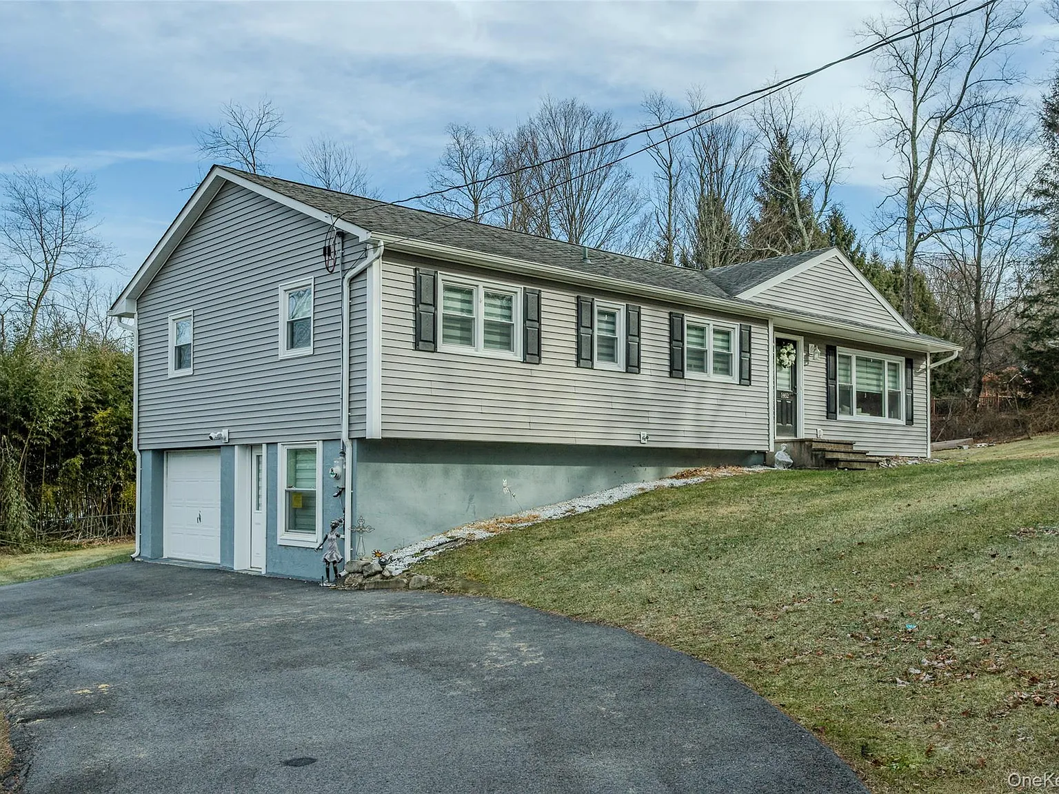 4 bed, 2.0 bath, 1326 sqft, $3,900 — Photo 3