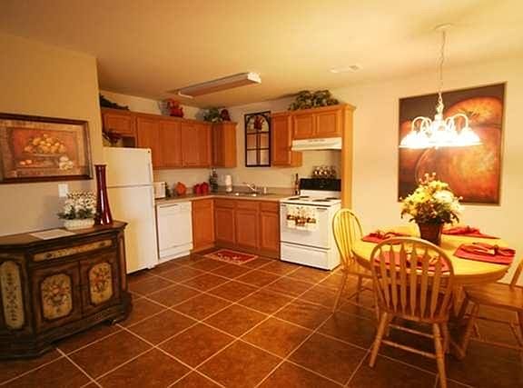 3rd image of 109 E Laura St #2ef415512