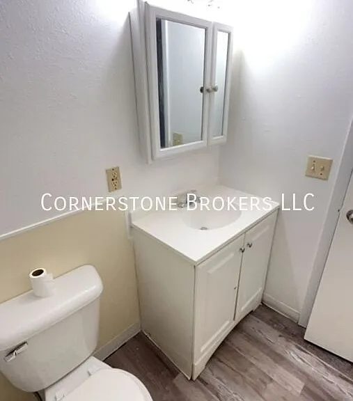 624 Maple St #E — Photo 11