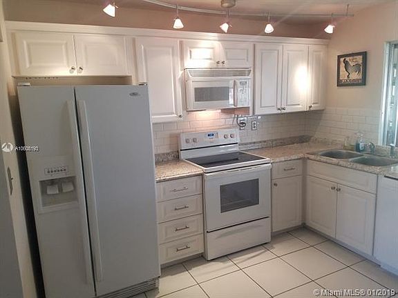 3rd image of 4714 NW 49th Pl
