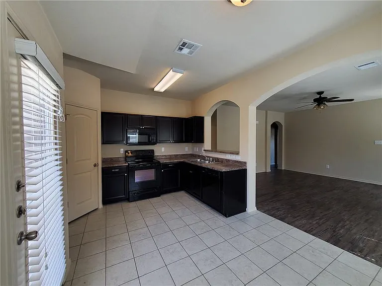 1536 Gateshead Dr — Photo 6