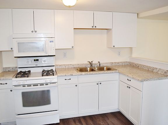 4th image of 218 Home Dr