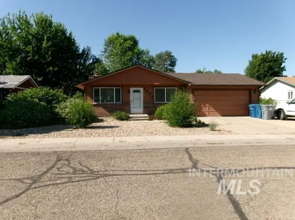 5657 N Millstone Dr, Garden City, ID 83714