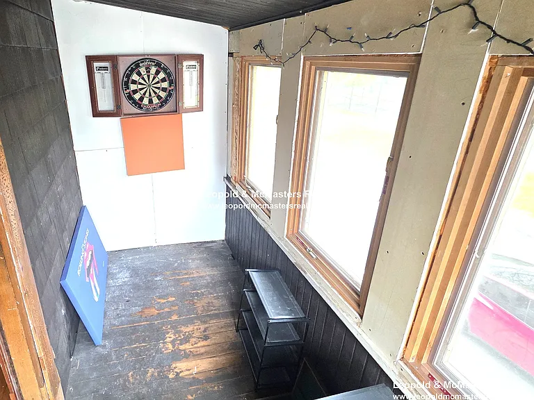 18 Lyne Rd — Photo 10