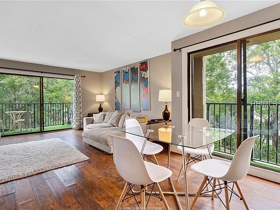 4th image of 34 Forest Beach Dr APT D-13