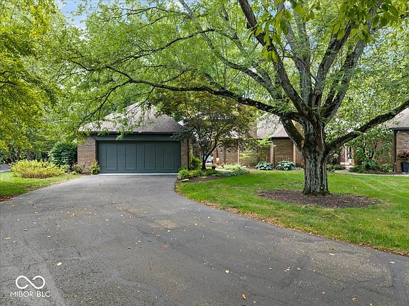2nd image of 8550 Tree Top Dr
