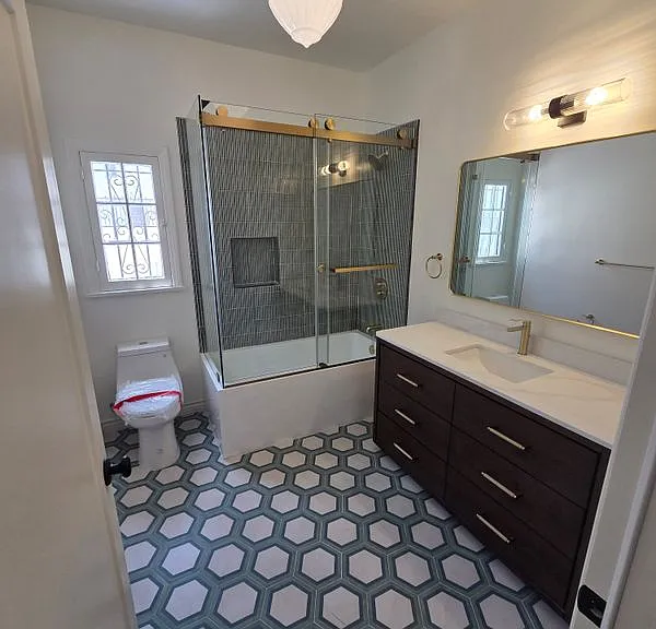 351 S Detroit St #2 — Photo 15