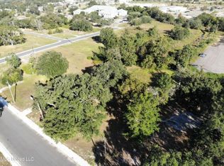 216 3rd St, Biloxi, MS 39530