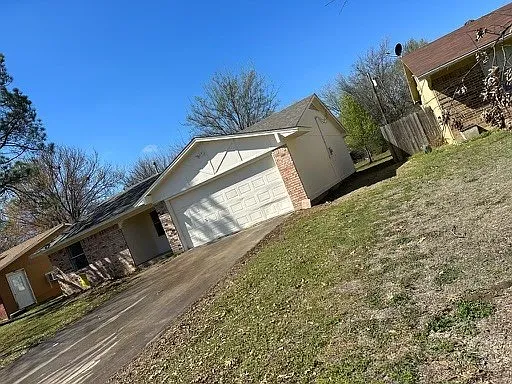 709 Campbell Ln — Photo 21