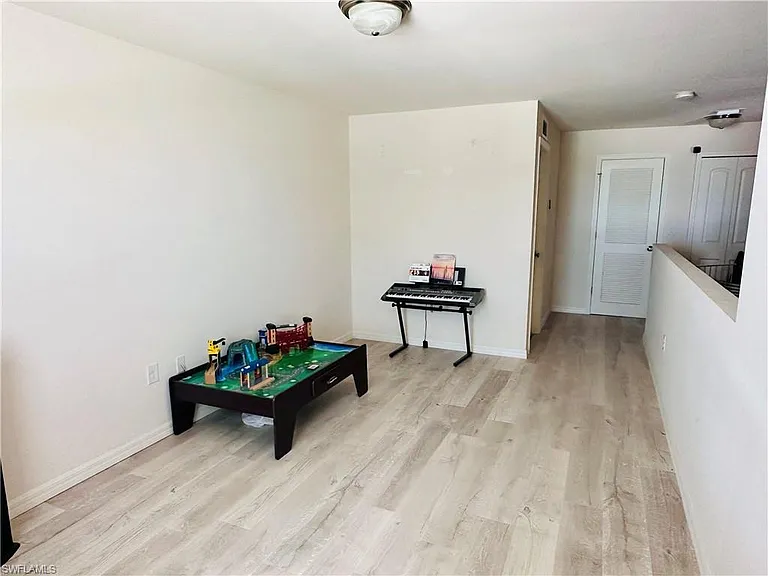 2109 NW 2nd Ave — Photo 30