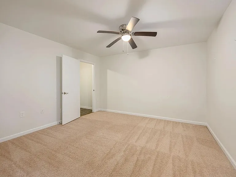 114 Harvest Dr — Photo 10