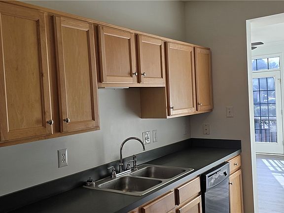 3rd image of 11495 Abbots Cross Ln