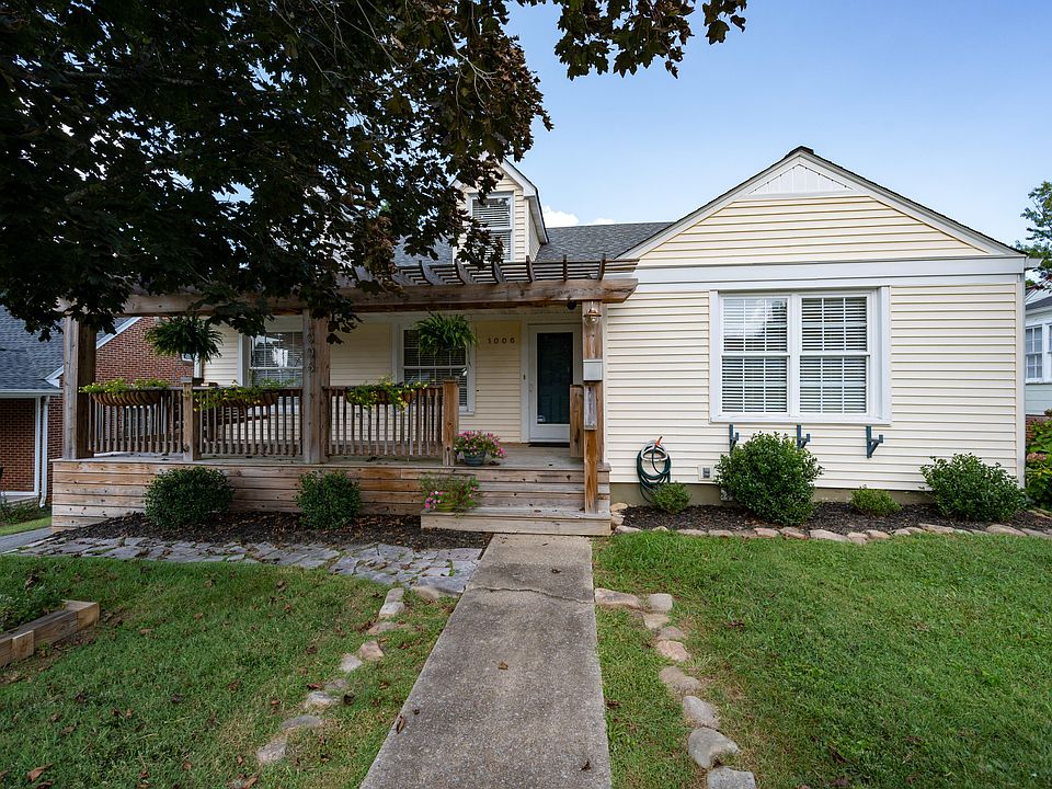 1st image of 1006 Catawba St