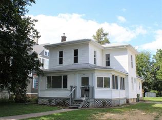 234 1st Ave, Clinton, IA 52732