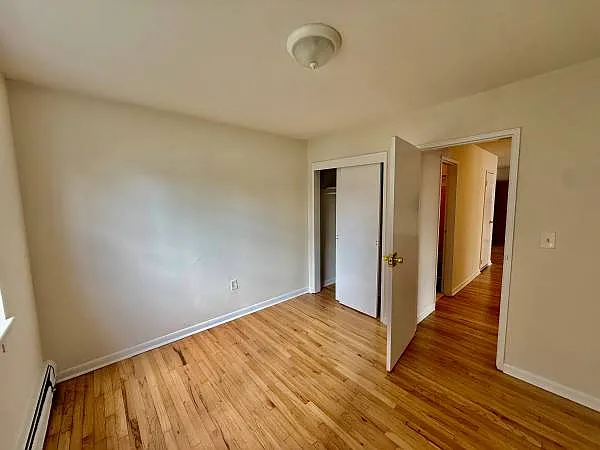 383 12th Ave — Photo 15