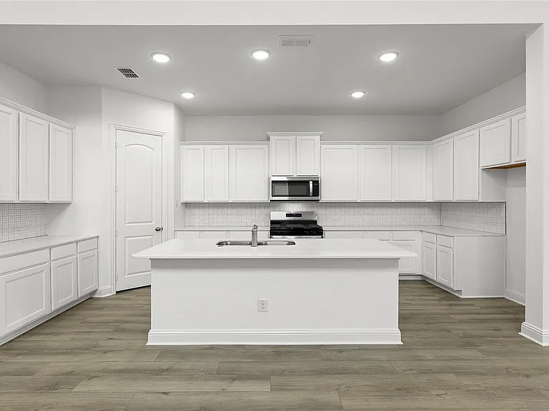 3809 Paradise Way — Photo 4