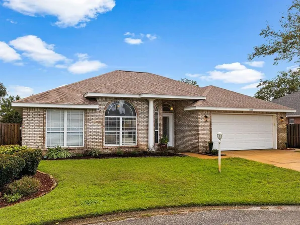 1966 Waterford Ridge Rd, Fort Walton Beach, FL 32547