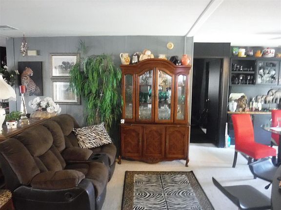 2nd image of 1451 W Michelle Ln
