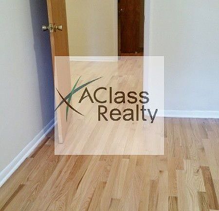 2nd image of 2415 41st St #21