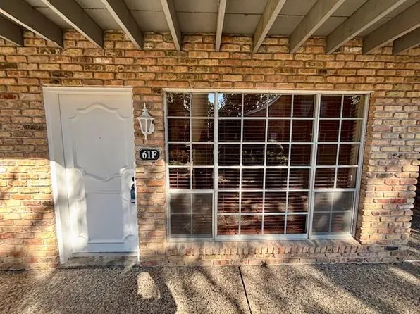 2201 Fountain View Dr, Houston, TX