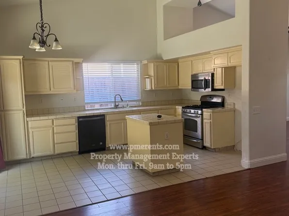 3175 Autumn Chase Cir, Stockton, CA 95219