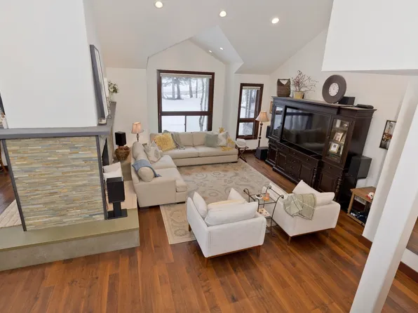 310 Ranch Rd, Mammoth Lakes, CA 93546