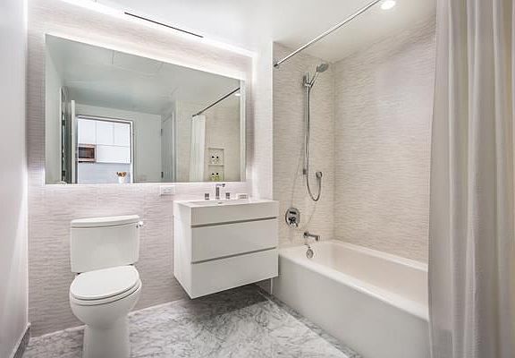 5th image of 242 W 53rd St APT 21H