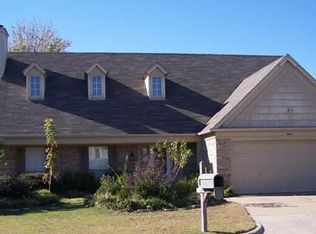 7605 Greenleaf Ct, North Richland Hills, TX 76182