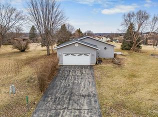 4-176 Misty Ct, Lanark, IL 61046