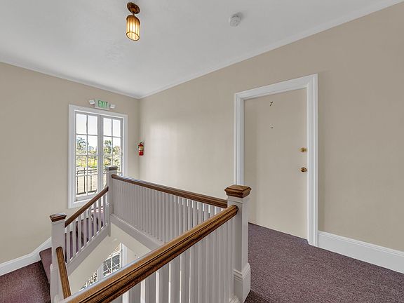 2nd image of 456 Lee St #7