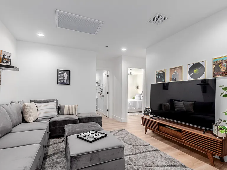 Sonoran Townhomes — Photo 18