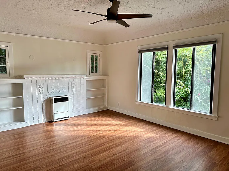 1508 Micheltorena St #12 — Photo 4