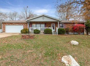 207 Park St, Farmington, MO 63640