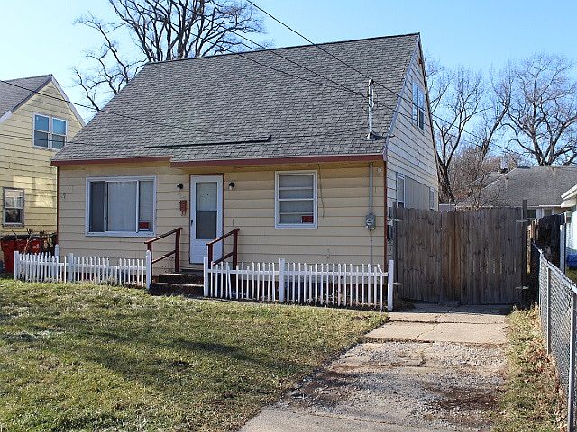 1st image of 240 S Fair Ave