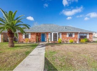 4520 W Meadow Ln, Lake Charles, LA 70605