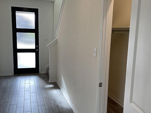 3rd image of 2053 Brandywine Dr #1